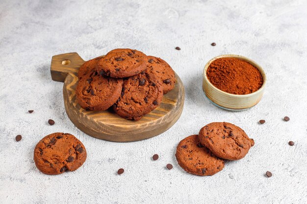 Galletas sin gluten con chispas de chocolate.