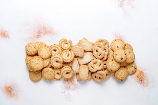 Foto gratuita galletas de mantequilla danesas.