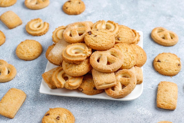 Foto gratuita galletas de mantequilla danesas.