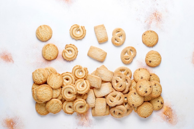 Foto gratuita galletas de mantequilla danesas.