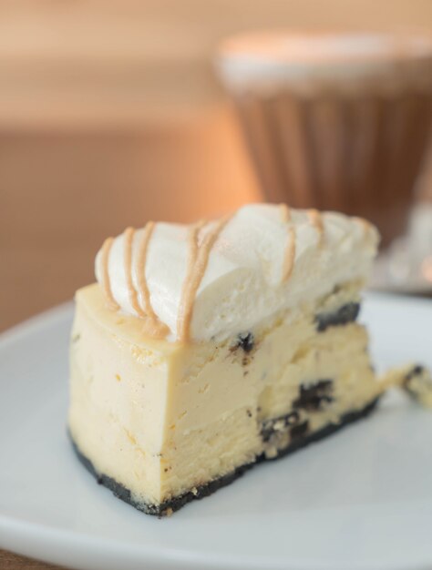 Galletas y tarta de queso crema