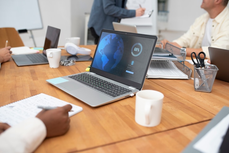 Photo Gratis gaya hidup orang-orang di kantor