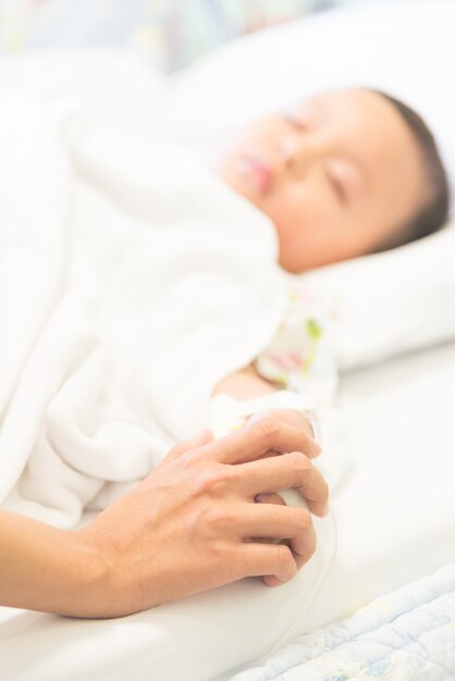 la gente enfermedad cama niño enfermo