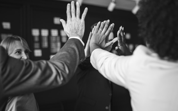 Gente de negocios trabajando en equipo