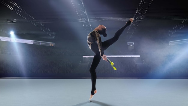 Gimnasta rítmica en arena profesional