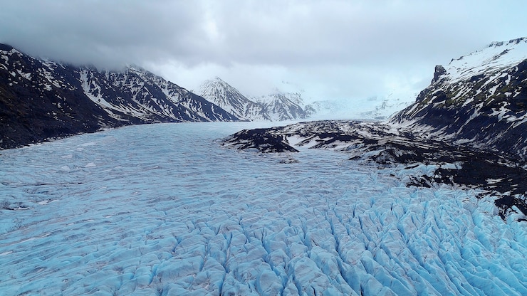 Foto gratuito glaciar skaftafell, parque nacional vatnajokull en islandia.