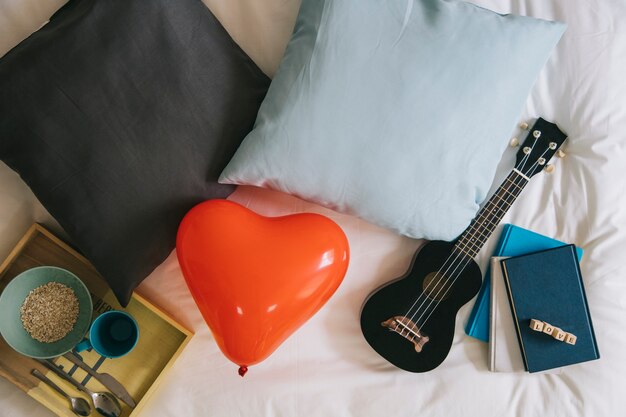 Globo de corazón y suministros de San Valentín