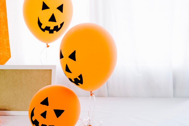 Globos de naranja de Halloween