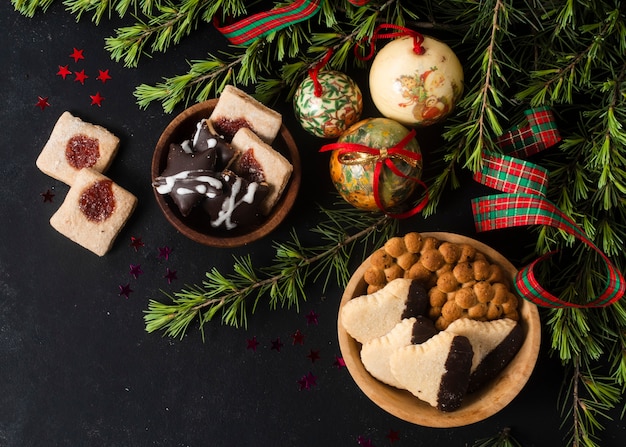 Foto gratuita golosinas planas de navidad