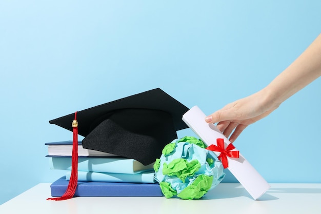 Foto gratuita graduación en concepto de escuela secundaria y universidad