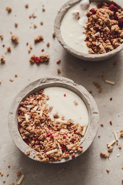 Granola. Delicioso desayuno en la mesa