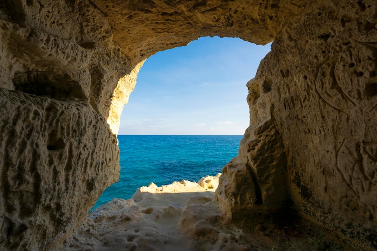 Foto gratuito grotta della poesia puglia (grotta de la poesía de las puglias)
