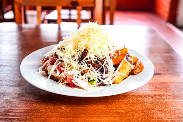 Gyros en una mesa de restaurante