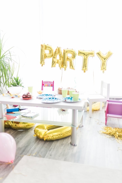 Foto gratuita habitación para fiesta de cumpleaños