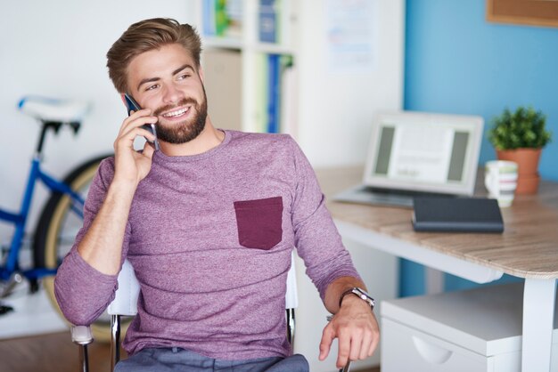 Hablar con el cliente por teléfono