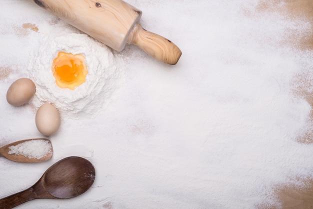 Haciendo masa para postre