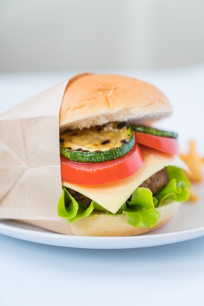 Foto gratuita hamburguesa de tocino