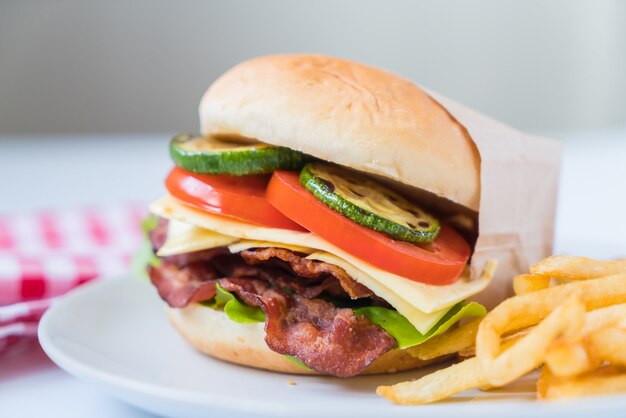 Hamburguesa de tocino