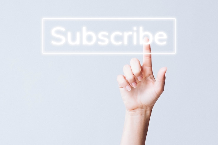Photo Gratis hand clicking subscribe button on social media