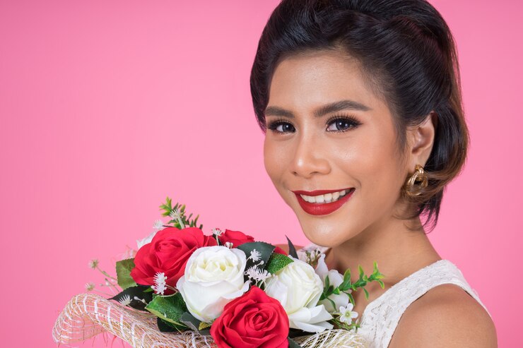 Photo Gratis happy fashion women and bouquet of flowers