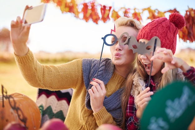 Hazte una selfie con caras divertidas