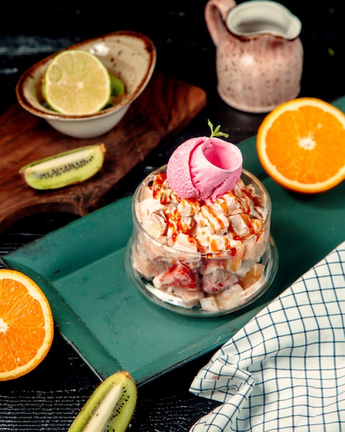 Helado de fresa con naranja