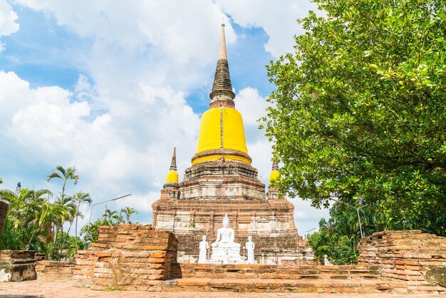 Hermosa arquitectura antigua histórica de Ayutthaya en Tailandia