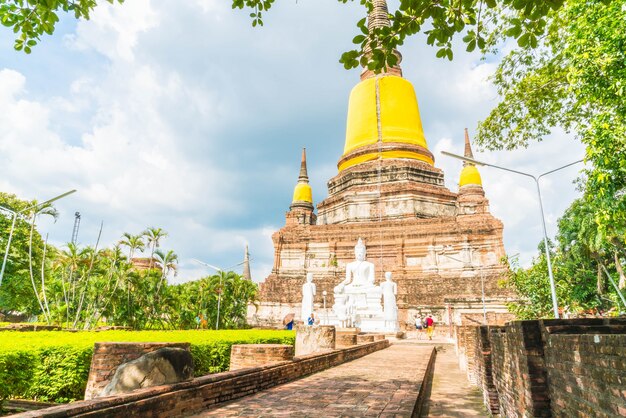 Hermosa arquitectura antigua histórica de Ayutthaya en Tailandia