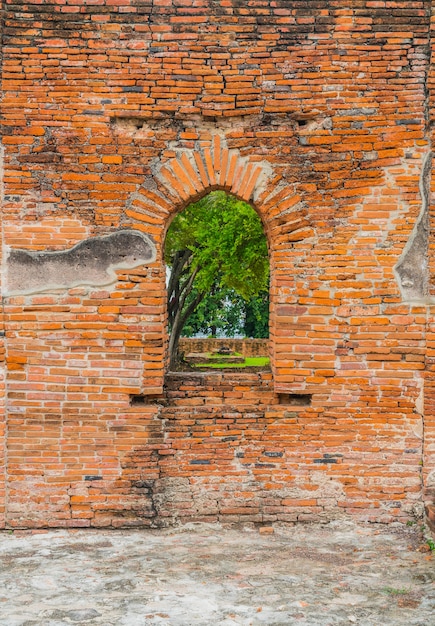 Hermosa arquitectura antigua histórica de Ayutthaya en Tailandia