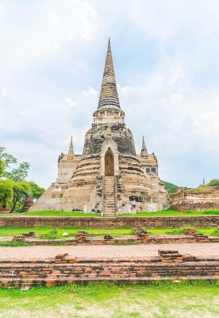 Hermosa arquitectura antigua histórica de Ayutthaya en Tailandia