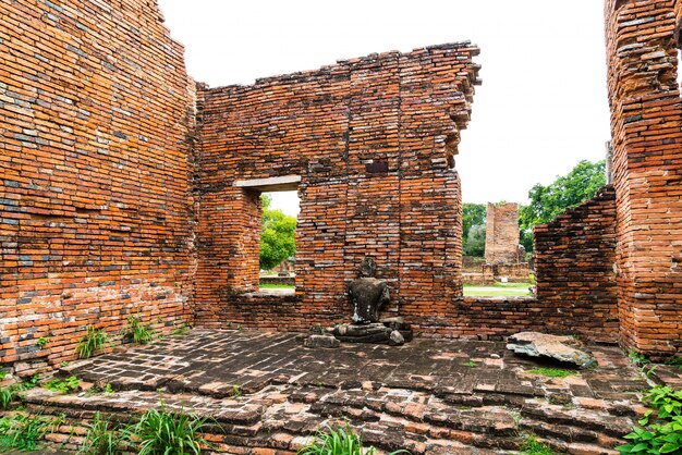 hermosa arquitectura antigua histórica de Ayutthaya en Tailandia