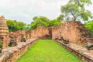 Foto gratuita hermosa arquitectura antigua histórica de ayutthaya en tailandia