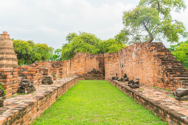 hermosa arquitectura antigua histórica de Ayutthaya en Tailandia