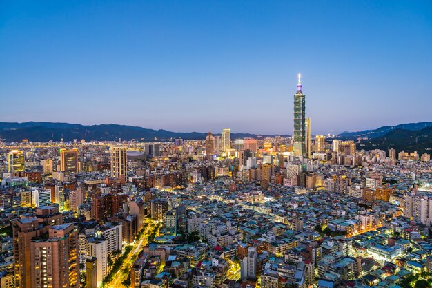 Hermosa arquitectura de la ciudad de taipei