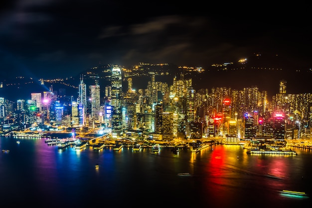 Foto gratuita hermosa arquitectura que construye el paisaje urbano exterior del horizonte de la ciudad de hong kong