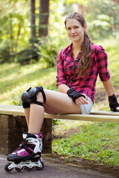 Hermosa chica en patines