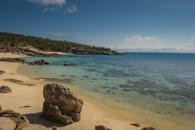 Hermosa costa del mar en la isla Lizard, Australia