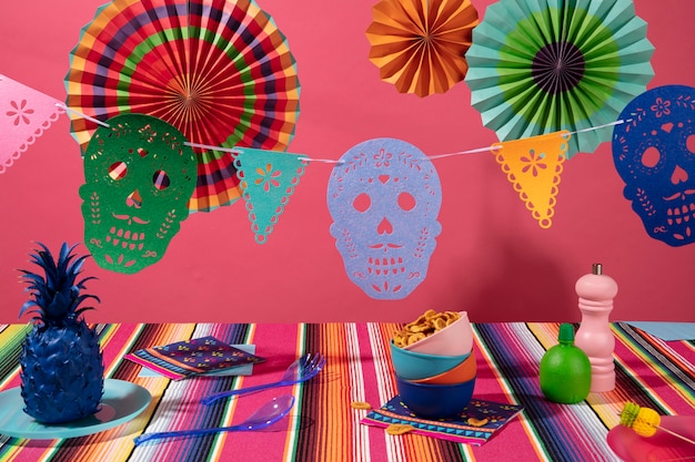 Hermosa decoración de fiesta mexicana con comida