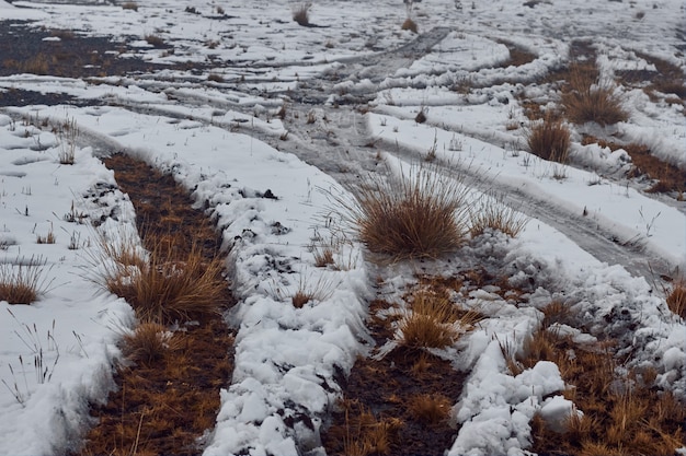 Hermosa foto de colinas nevadas