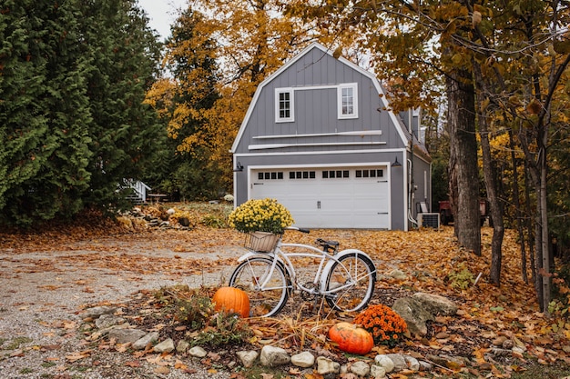 Hermosa foto de una fabulosa escena de otoño