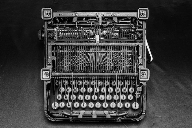 Hermosa foto de una máquina de escribir antigua vintage