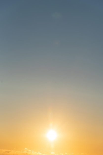 Foto gratuita una hermosa foto del mar y el cielo.