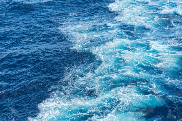 Hermosa foto de las olas del mar