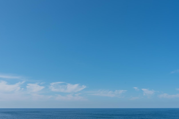 Una hermosa foto de las olas del mar