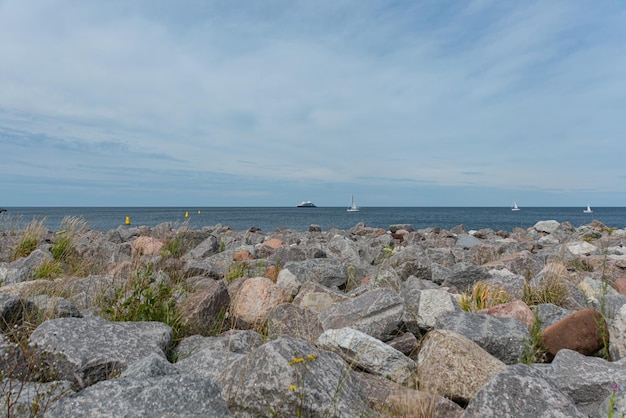 Foto gratuita una hermosa foto de las olas del mar