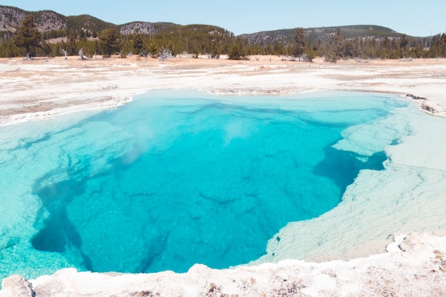 Hermosa foto del Parque Nacional de Yellowstone en los Estados Unidos