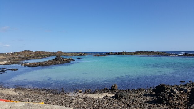 Hermosa foto de la playa volcánica de La Pared o Playa de La Pared en Fuerteventura