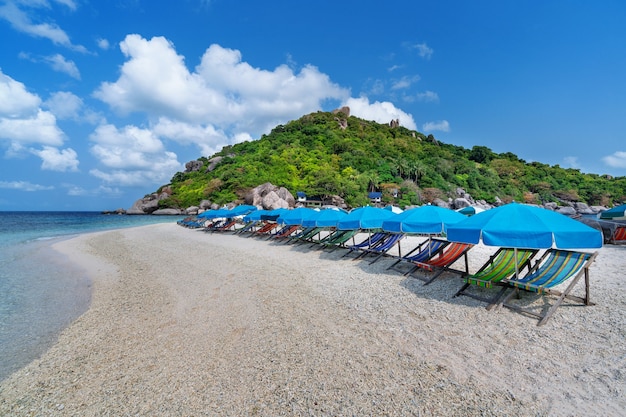 Hermosa isla de Koh Nangyuan en Surat Thani, Tailandia