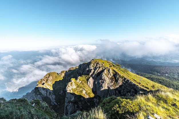 Hermosa montaña Penas de Aya en la localidad de Oiartzun, Gipuzkoa, España