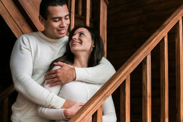 Hermosa pareja juntos en el amor